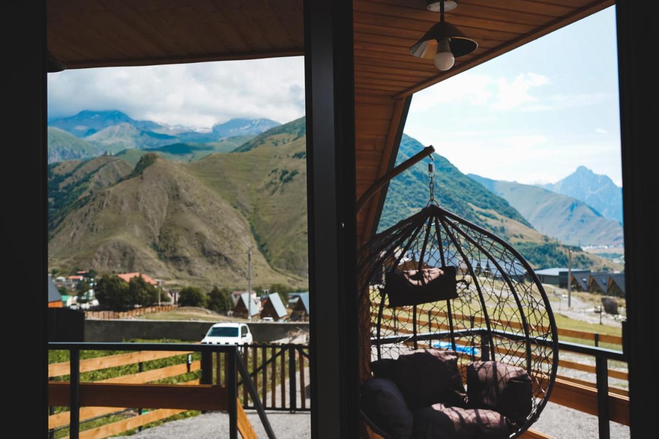 Lonely Mountain Villa Казбеги Екстериор снимка