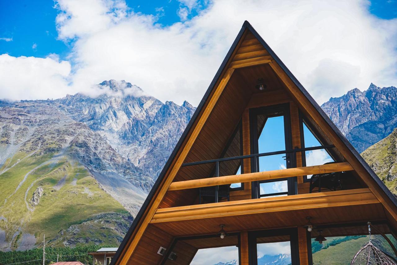 Lonely Mountain Villa Казбеги Екстериор снимка