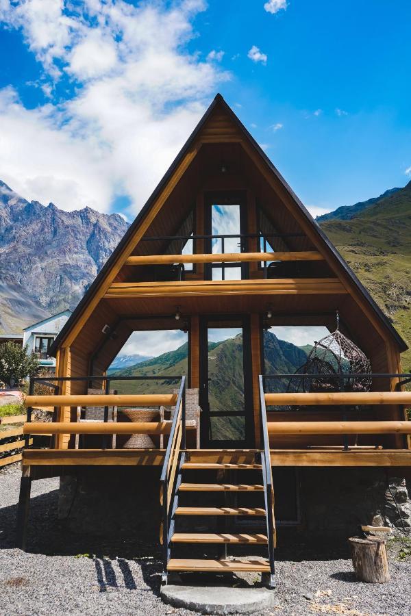 Lonely Mountain Villa Казбеги Екстериор снимка