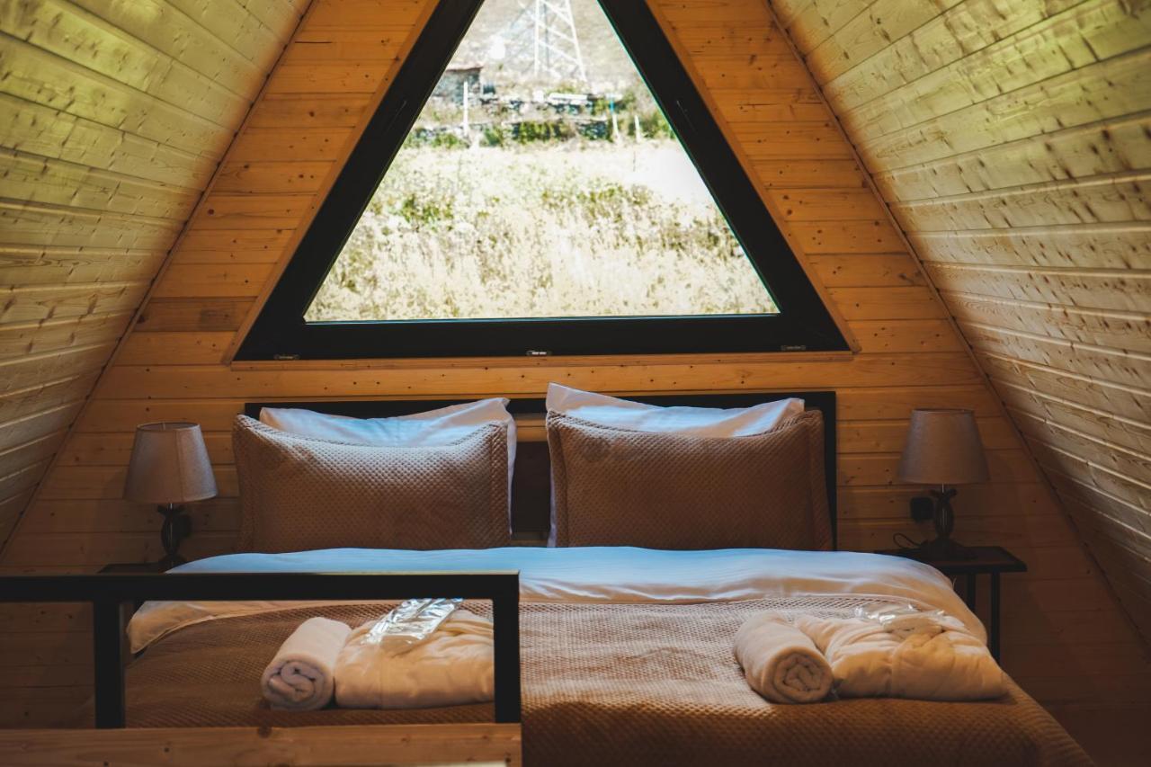 Lonely Mountain Villa Казбеги Екстериор снимка