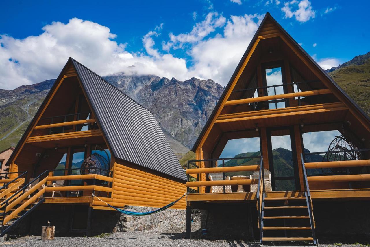 Lonely Mountain Villa Казбеги Екстериор снимка