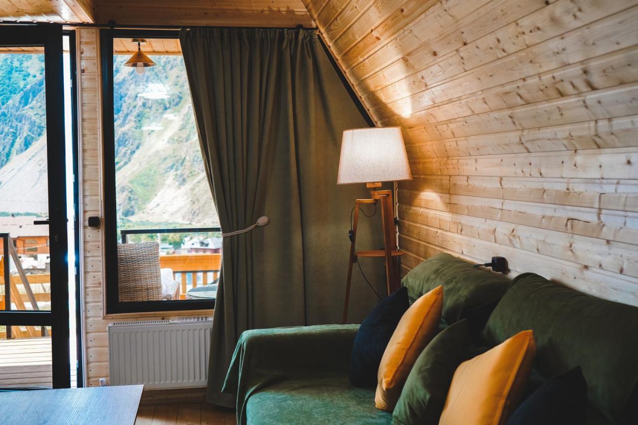 Lonely Mountain Villa Казбеги Екстериор снимка