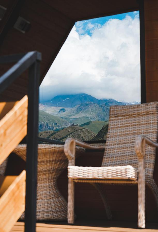 Lonely Mountain Villa Казбеги Екстериор снимка
