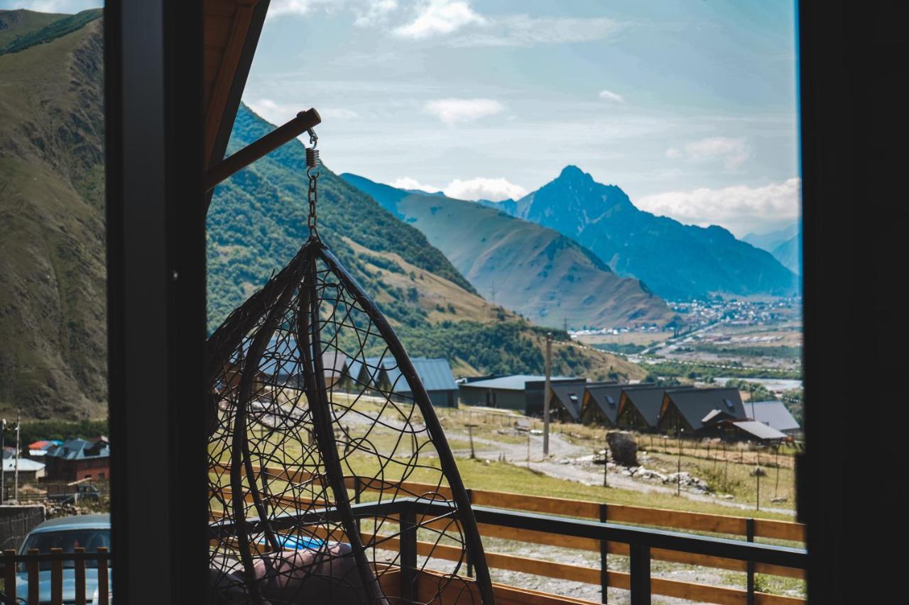 Lonely Mountain Villa Казбеги Екстериор снимка
