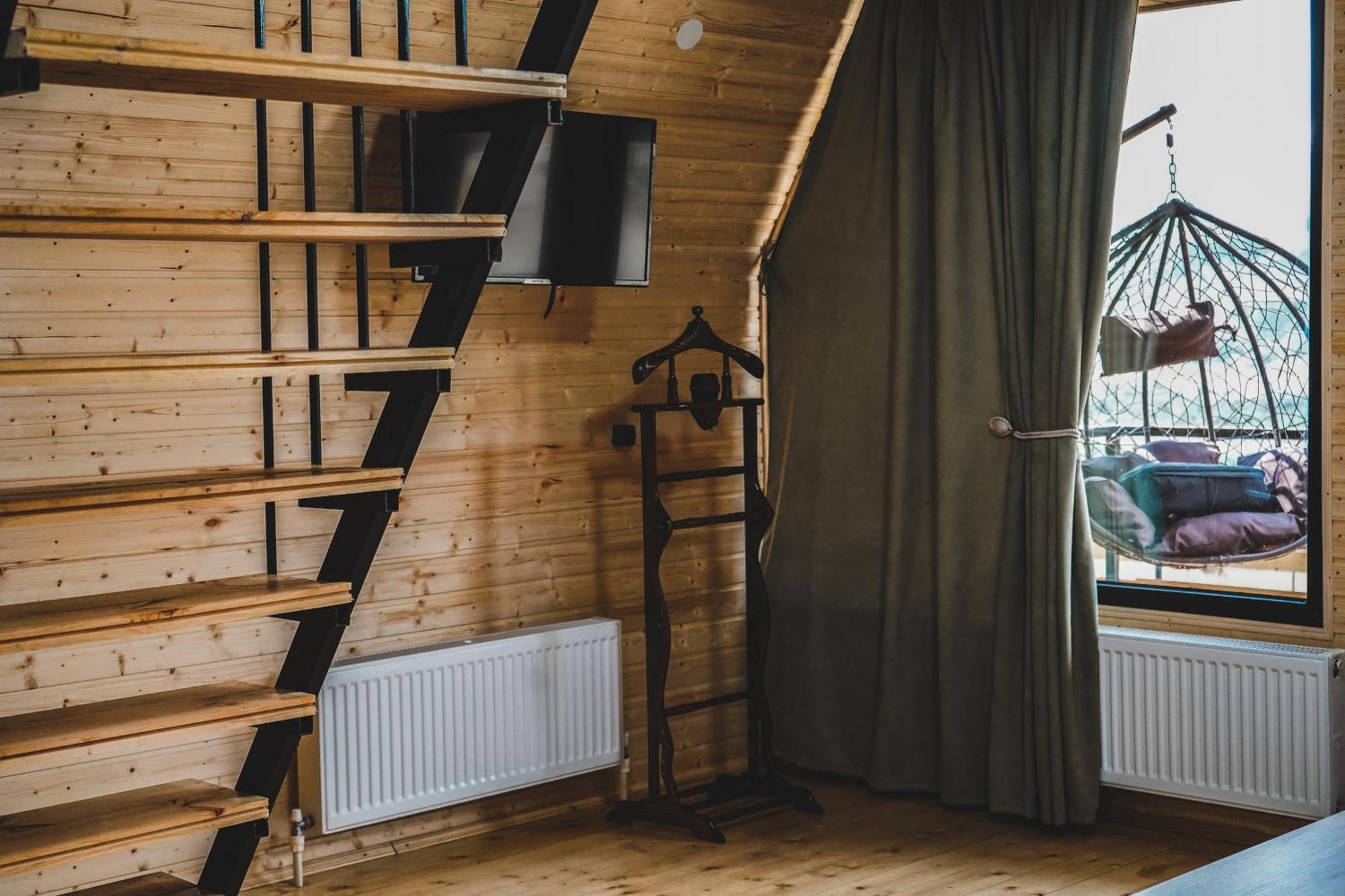Lonely Mountain Villa Казбеги Екстериор снимка